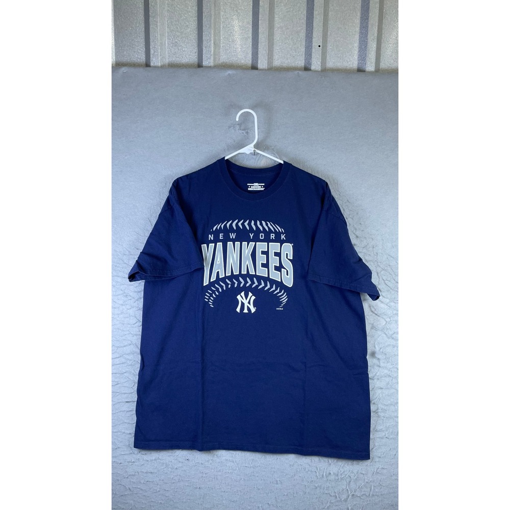 MLB New York Yankees T-Shirt Mens XL Navy Blue Excellent Graphic Tee